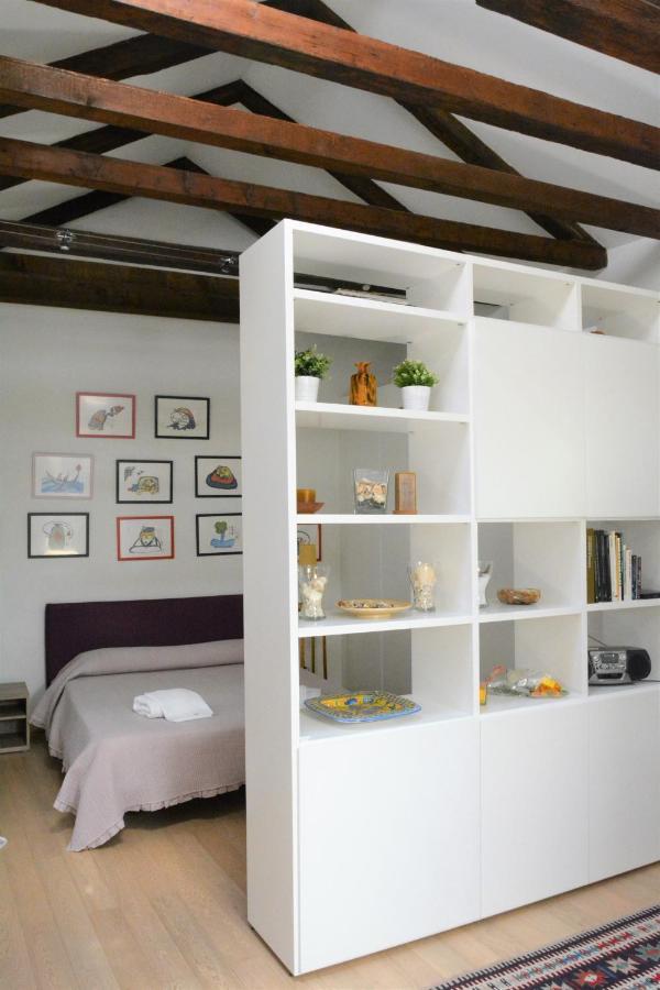 The Cosy Nest Apartment Veneţia Exterior foto